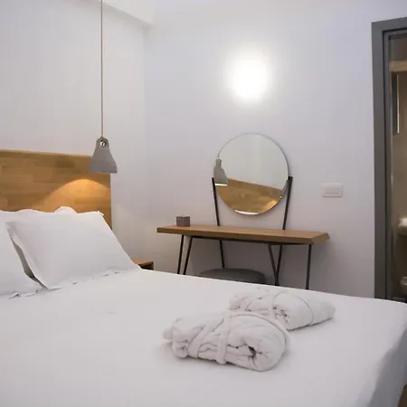 Amphitrite Santorini Aparthotel Vóthon