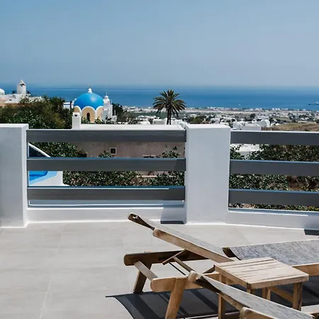 Amphitrite Santorini 3*