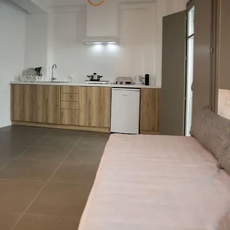 Amphitrite Santorini Апарт-отель Вотон