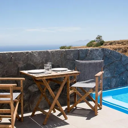 Amphitrite Santorini Aparthotel 3*