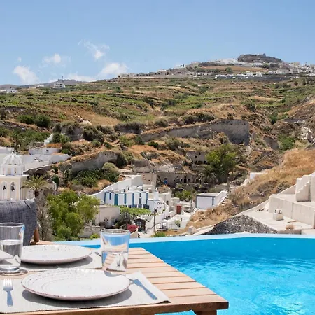 Amphitrite Santorini Aparthotel