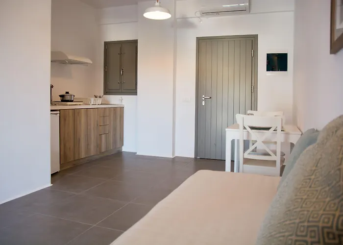 Amphitrite Santorini Apartmanhotel 4*