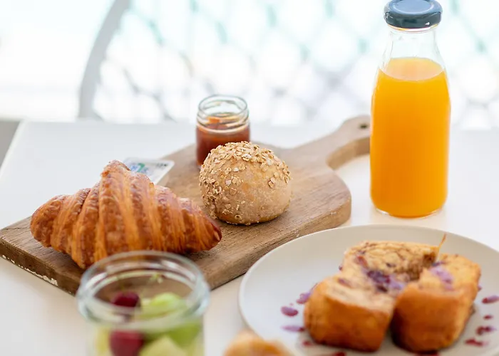 Amphitrite Santorini