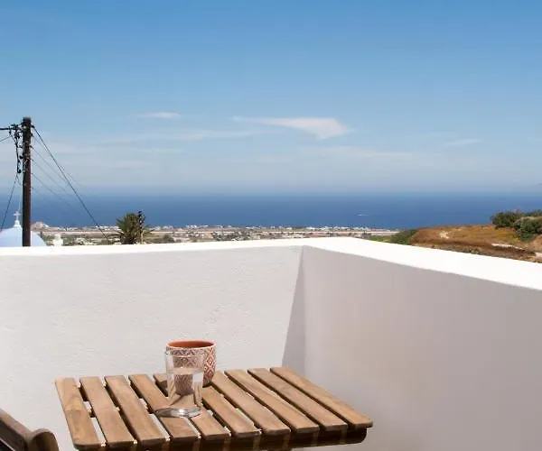 Amphitrite Santorini 4*