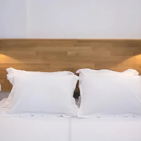 Amphitrite Santorini Aparthotel 3*