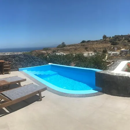 Amphitrite Santorini Aparthotel Vothon