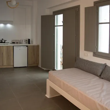 Amphitrite Santorini 4*