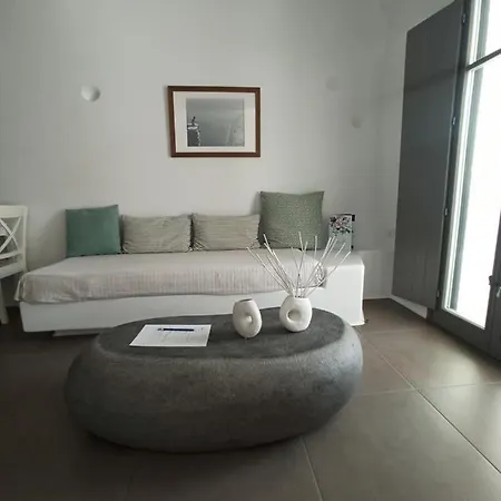 Amphitrite Santorini 4* Vóthon