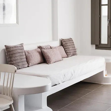 Amphitrite Santorini Aparthotel 3*