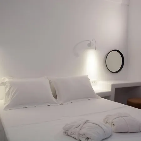 Amphitrite Santorini 3*