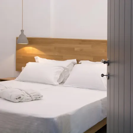 Amphitrite Santorini Lägenhetshotell Vóthon