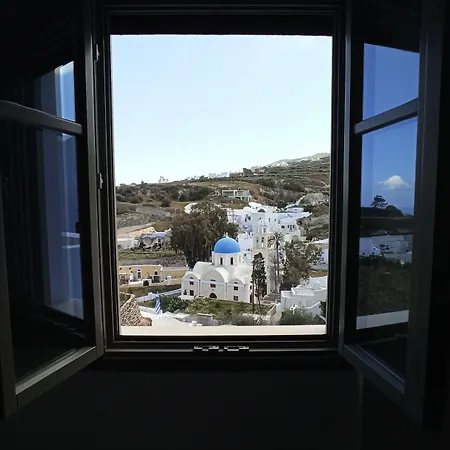 Amphitrite Santorini 4*