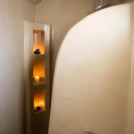 Amphitrite Santorini 4* Vóthon