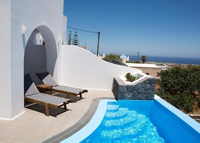 Amphitrite Santorini 4*