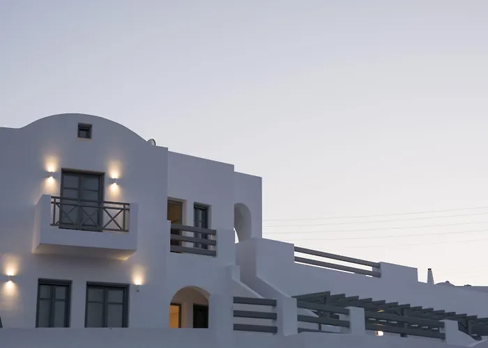 Amphitrite Santorini Aparthotel
