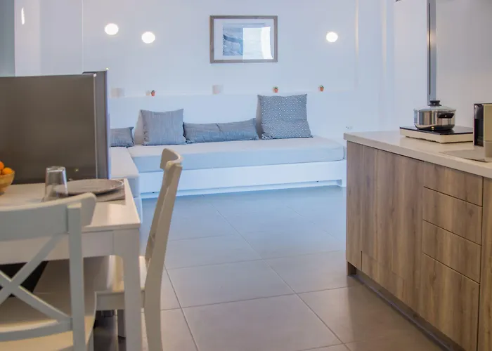 Amphitrite Santorini 4*