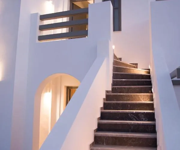 Aparthotel Amphitrite Santorini 4*