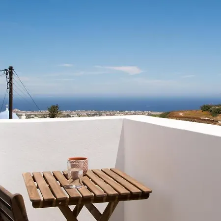 Amphitrite Santorini 4*