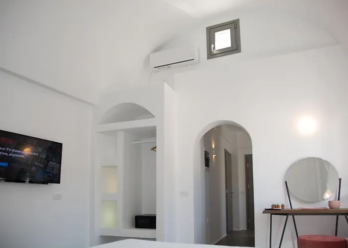 Amphitrite Santorini Vothon