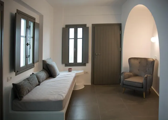 Amphitrite Santorini Aparthotel