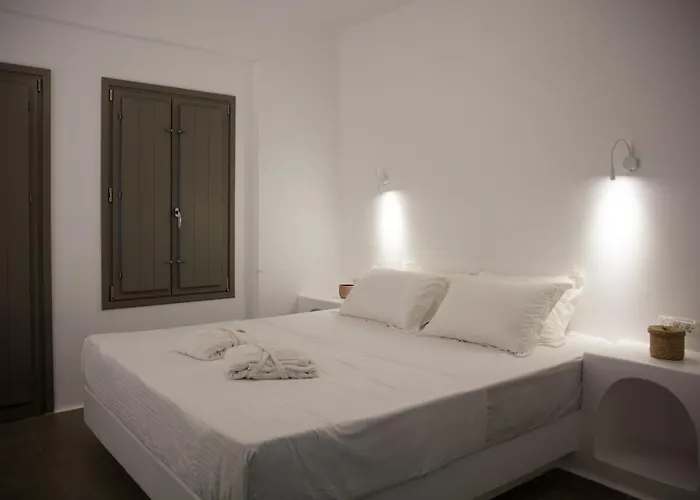 Amphitrite Santorini