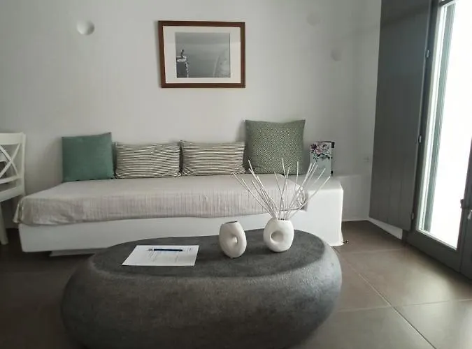 Amphitrite Santorini 4* Vóthon