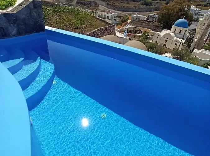 Amphitrite Santorini 4*