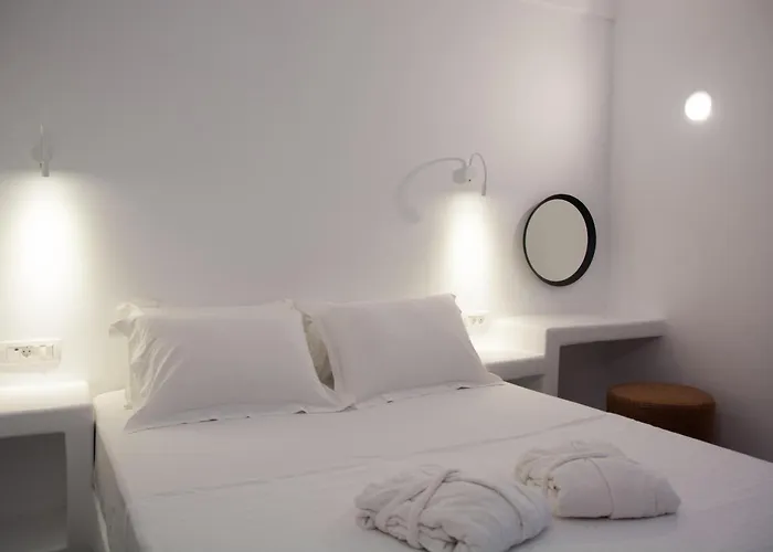 Amphitrite Santorini 4*