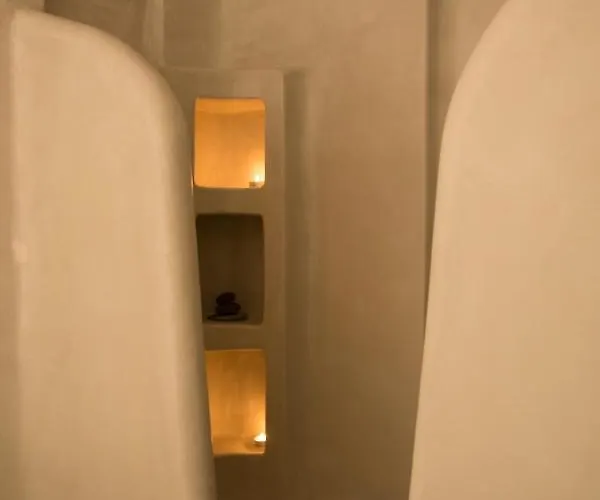 Aparthotel Amphitrite Santorini 4*