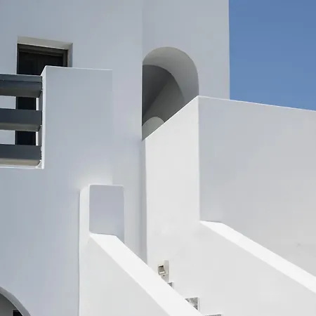 Amphitrite Santorini 3*